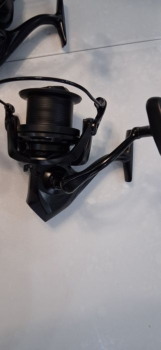 3броя НОВИ Макари  12000 Black edition NGK 

Метална шпула

Метална дръжка