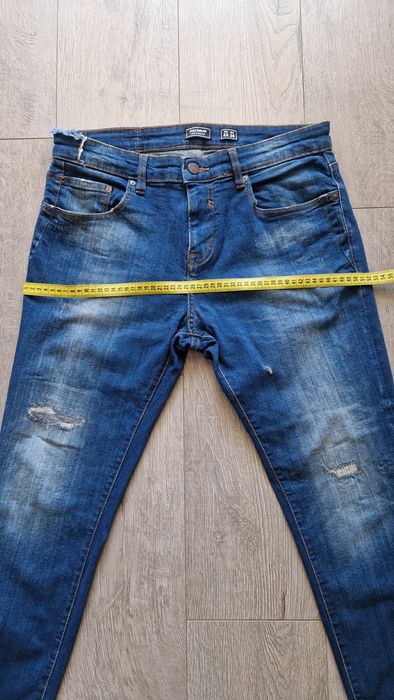 Blugi Pull&Bear de barbati