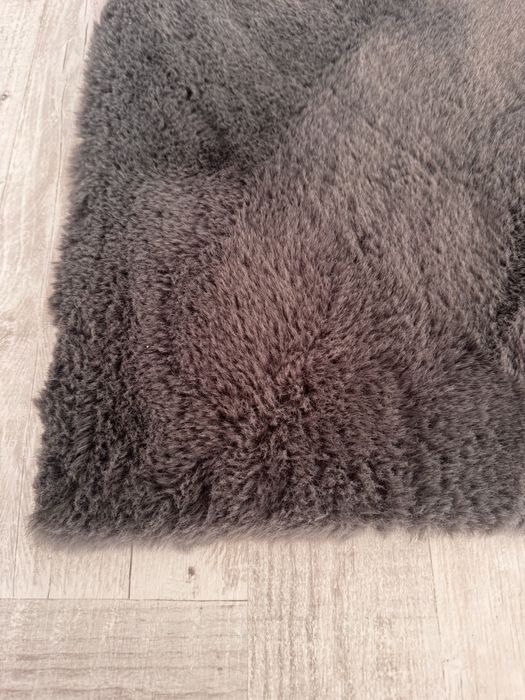 Килим 120/160 сив , мек