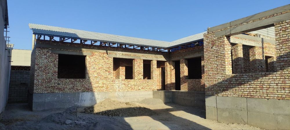 Фаргона уй жой сотилади