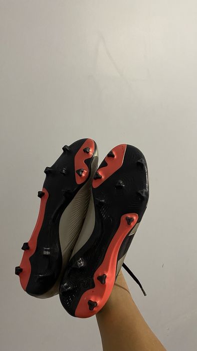 Продаю бутсы адидас