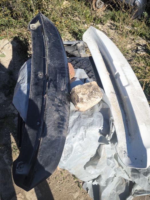 Спойлер Тойота Ленд Крузер 200