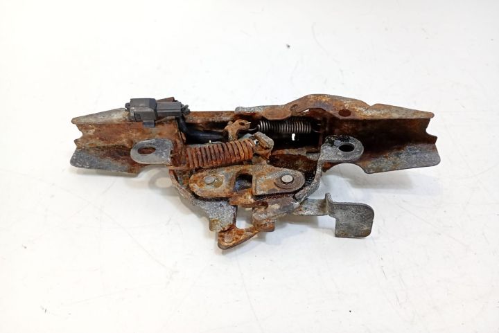 Broasca capota Toyota Avensis a 2-a generatie T25 (facelift) seria