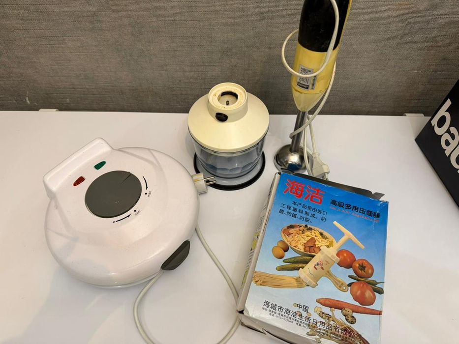 Блендер, вафельница, лапшерезка