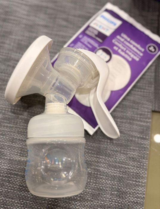 Ръчна помпа за кърма Philips Avent + аксесоари