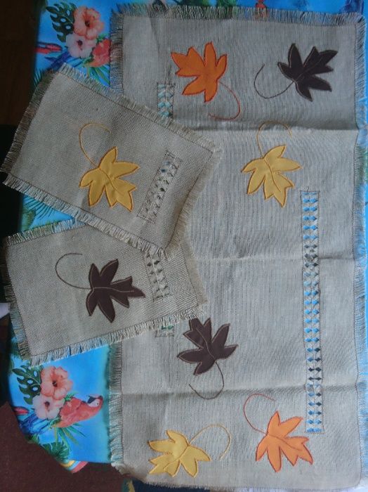 Карета ,бродирани върху панама.