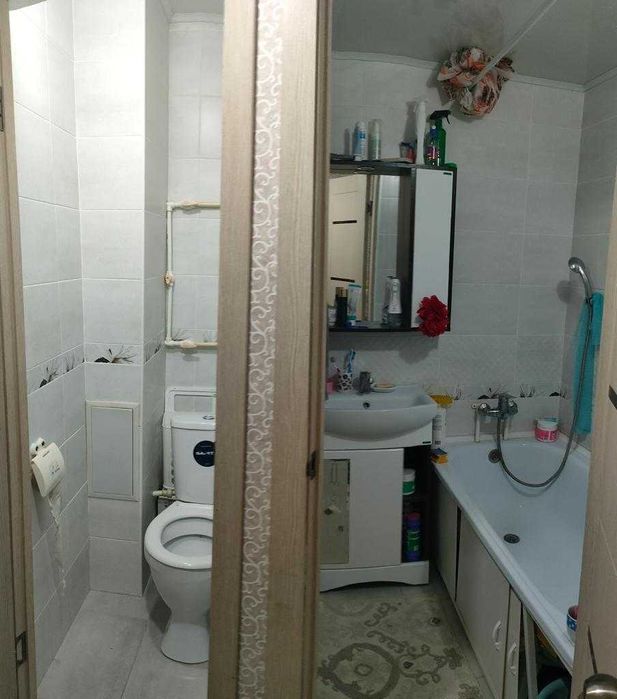 2 к.кв. 8 мкр-н  р-н ДАРУ