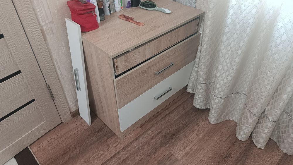 Продам спальный гарнитур