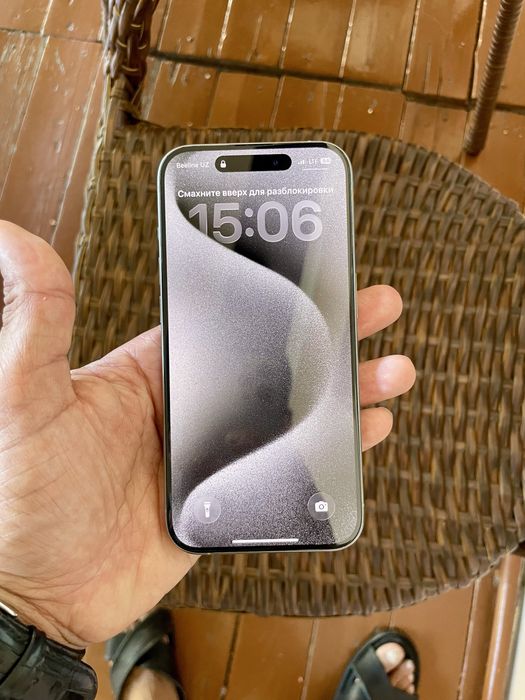 Продам iPhone 15 Pro 128GB Sim телефон в отличном состоянии.