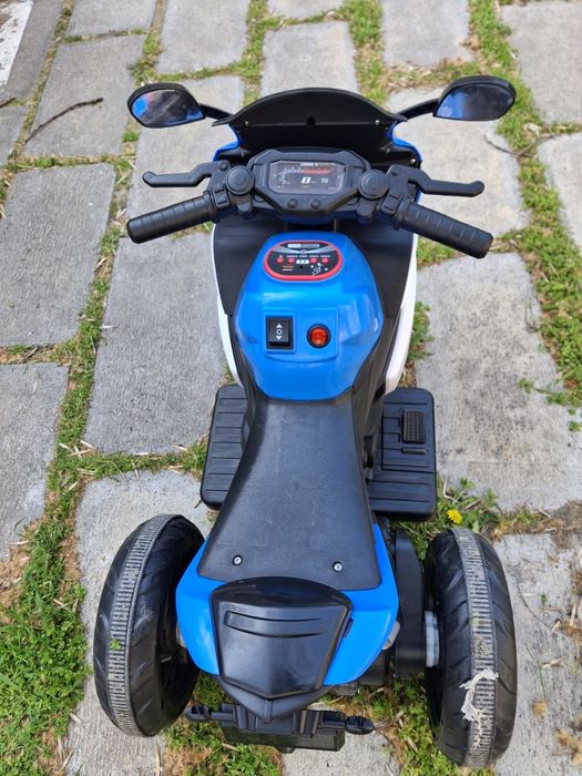 Акумулаторен мотор