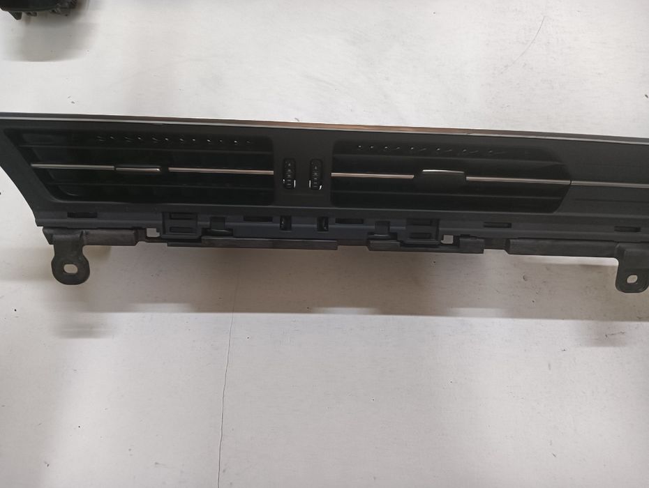 Guri Ventilatie Bord Fata Audi A6 C8, 4A2 2018 - > 4K1820902