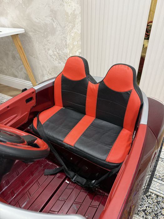 Продаю детскую машину