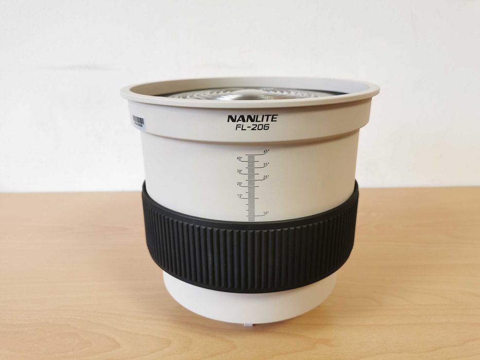 Френелова леща / спот Nanlite FL-20G с фабрични клапи (Barndorf)