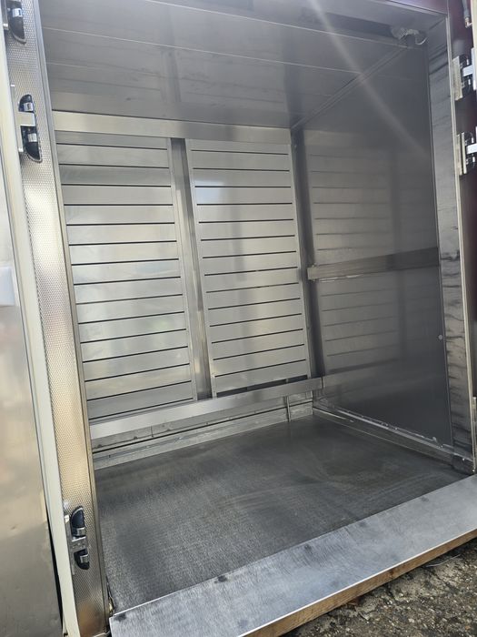 Dospitor Marca  Kolb Brutarie,Patiserie
Are si program de racire!Stare foarte buna!
Pret 2500 Eur plus Tva!