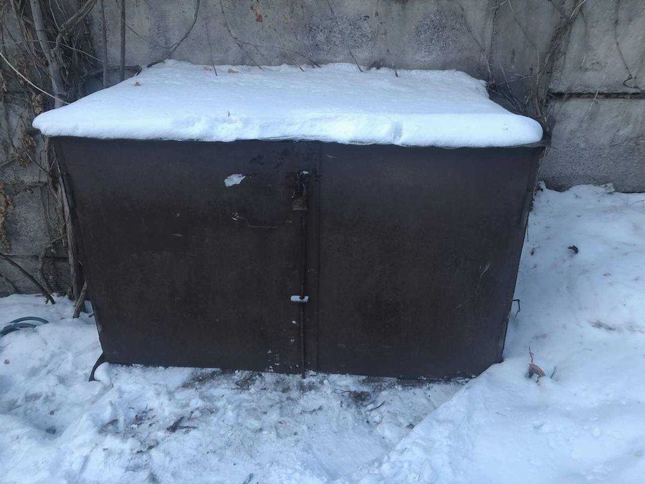 Железный ящик-сейф ручной работы для дачи / дома / сохранности вещей