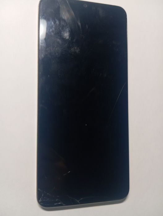 Телефон Реалми С61