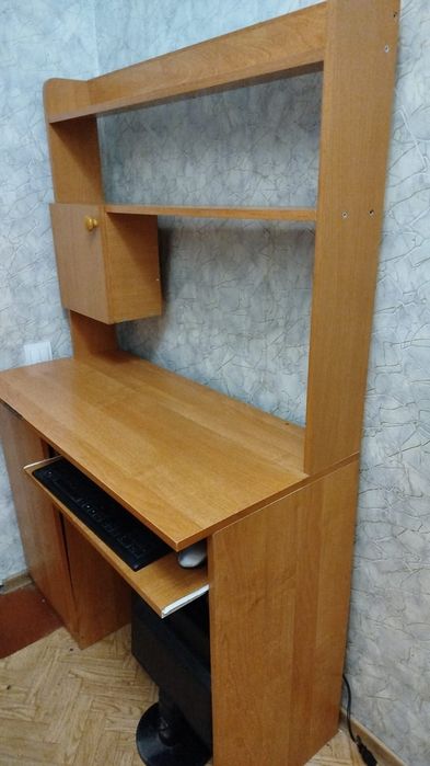 Компьютерный столик(б/у)