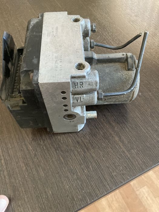Блок АБС ауди А6 1994 год обьем 2.6,2.8