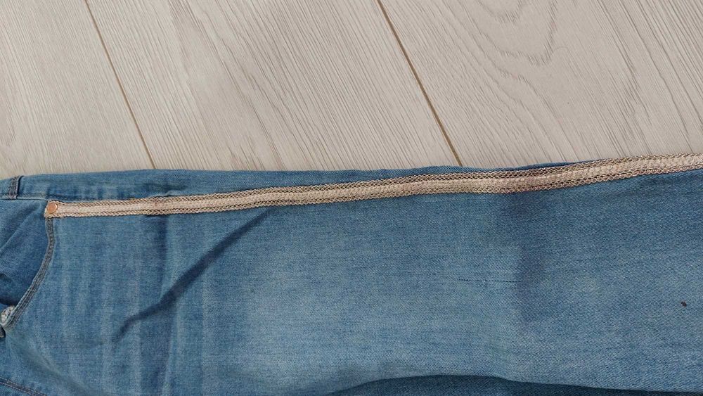 Blugi Reserved m.164 ( 15 ani )