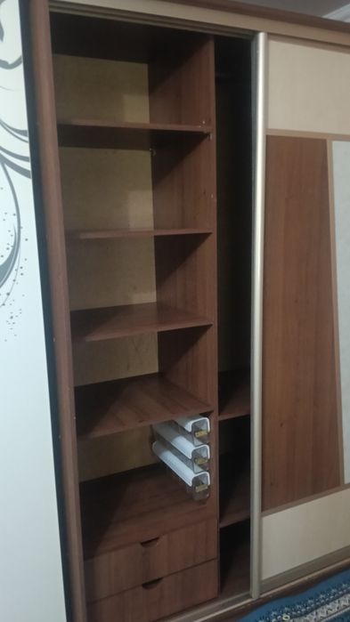 Продам шкаф в хорошем состоянии