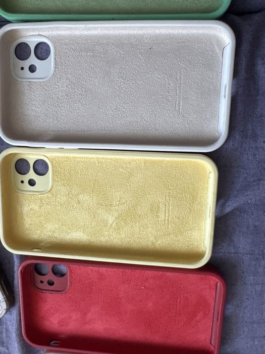 Чехлы на айфон 11