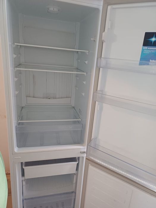 Продам холодильник