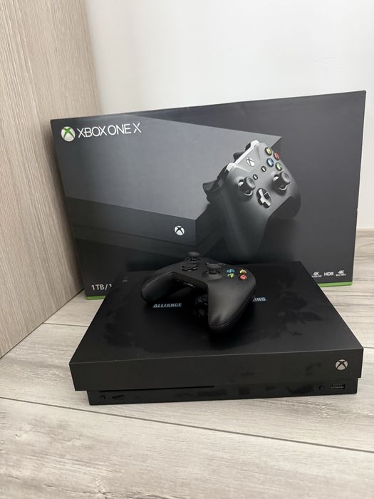 Vand XBOX One X de 1TB