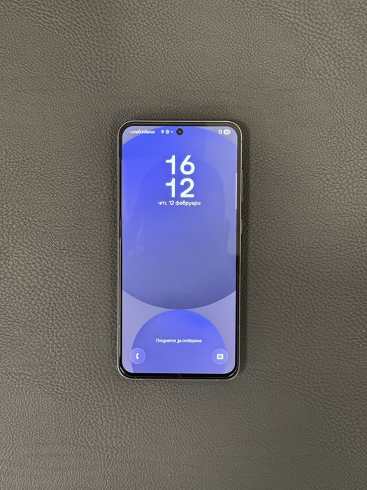 Продавам отличен Samsung S24 FE