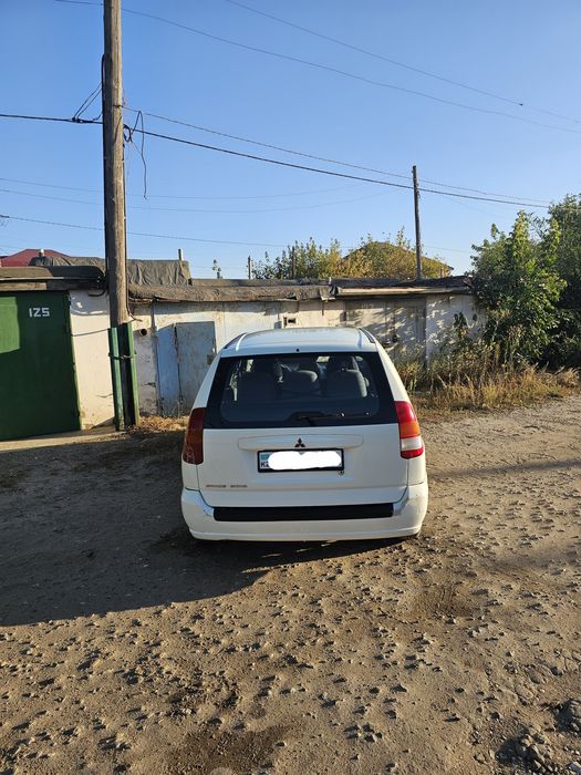 Продам машину Митсубиси