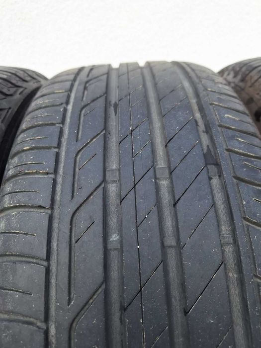 Гуми Bridgestone Turanza T001 215/55/17 DOT 2020