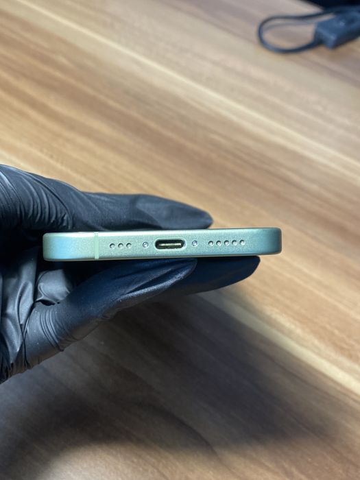 iPhone 17• 256 GB • Sage