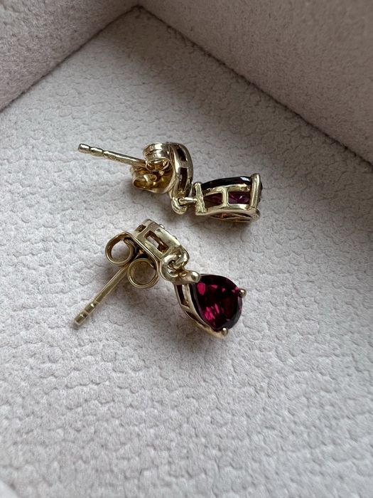 Set cu pietre naturale de rodolit