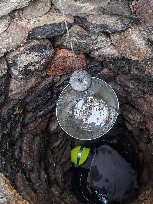 Curatare fantana adancesc