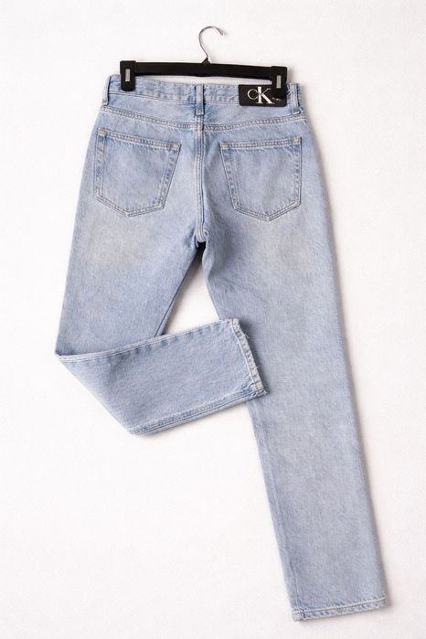 Изчистени дънки Calvin Klein