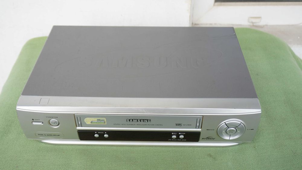 Video recorder VHS marca Samsung model SV-240X