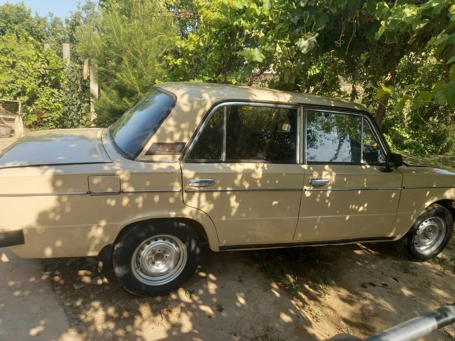 Vaz 2106 sotiladi