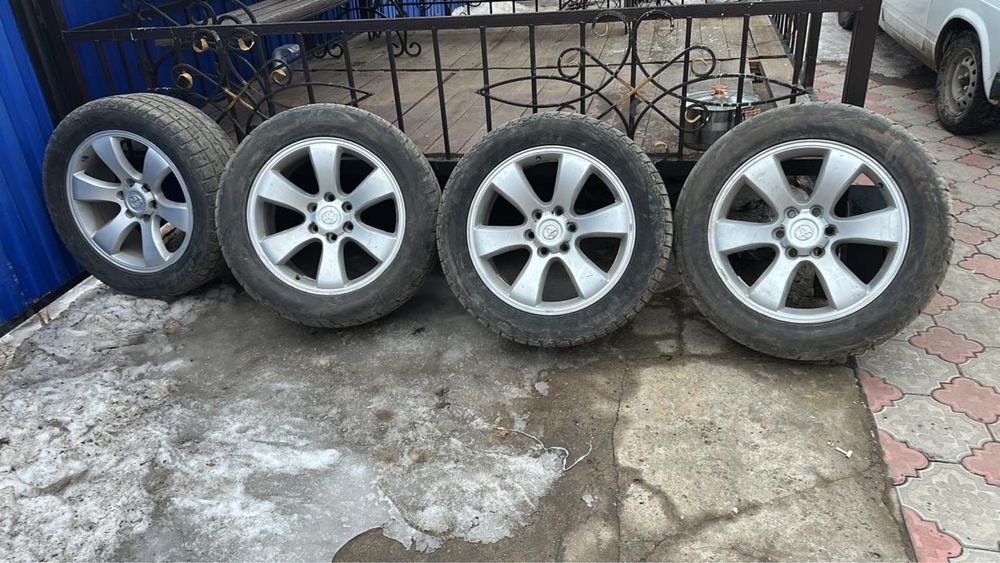 Колесо Тайота 200