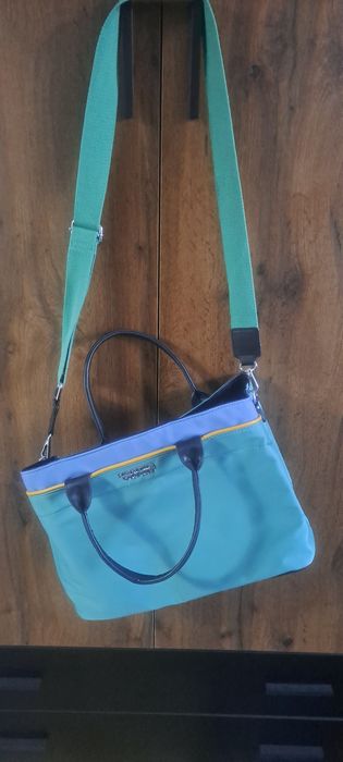 Чанта,в 2 цвята удобна и през рамо