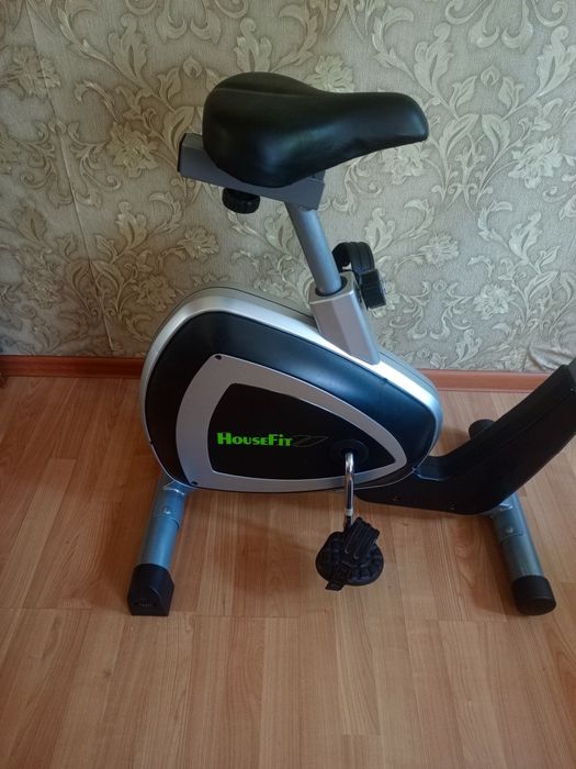 Велотренажёр HouseFit
