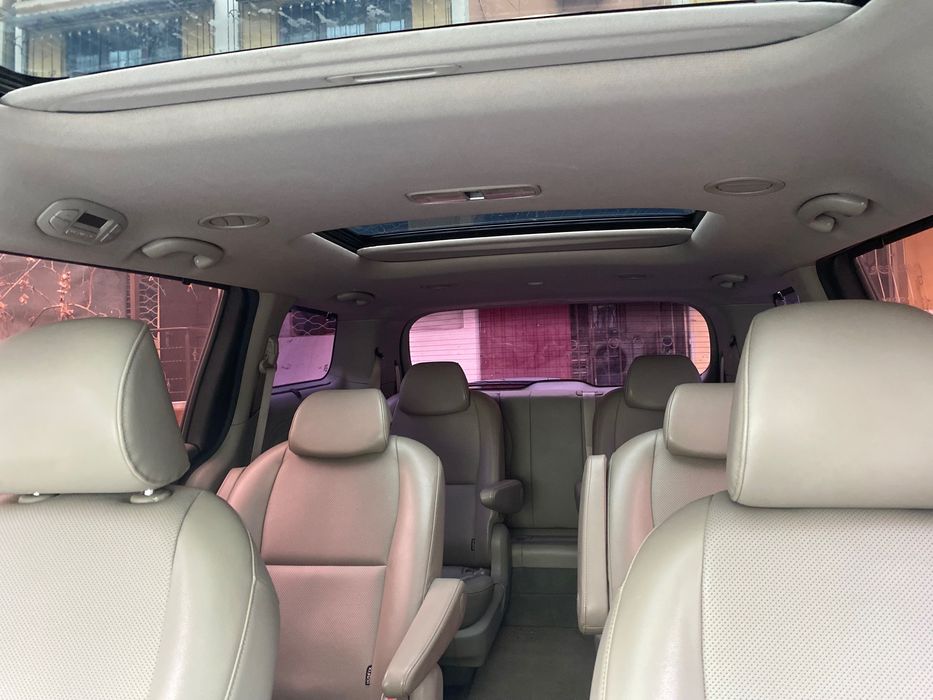 Продается KIA Carnival