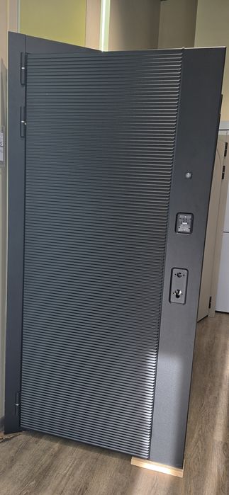 Продам железные двери