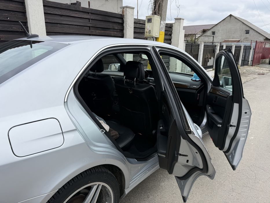 Vând Mercedes-Benz E200, 2010 automat