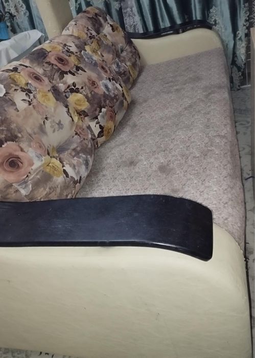 Отдам  диван бесплатно