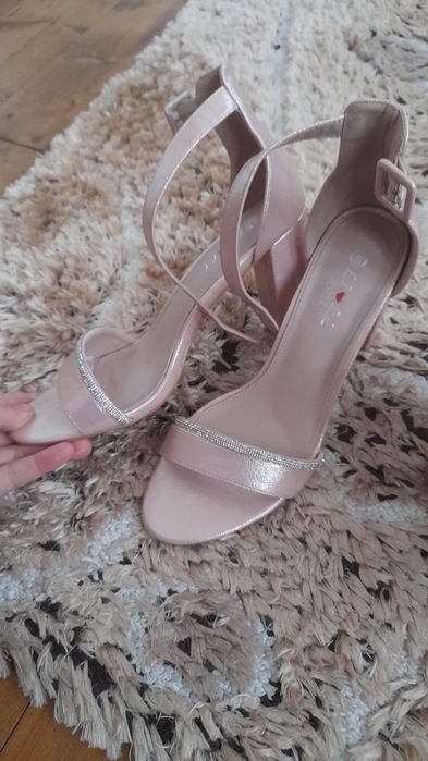 Rochie mireasă plus poșetă ,blezer și clama și sandale