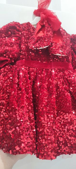 Продаётся нарядное платье на девочку