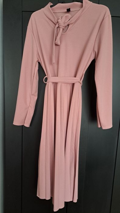 Rochie roz prăfuit – mărimea S