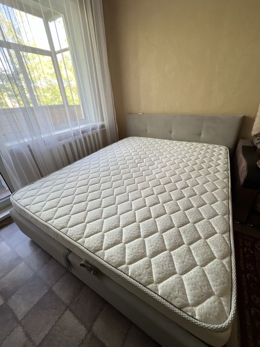 Продам Кровать с Матрасом