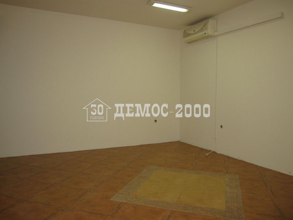 Дава се под наем Офис в Варна, Левски - 140 кв.м за 612 € - Снимка #9