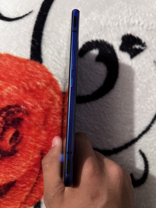 ZTE Nubia Play 5G – 8GB RAM, 256GB, cu husă, funcționează foarte bine