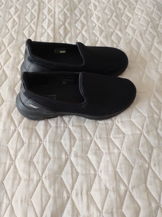 Спортни обувки skechers